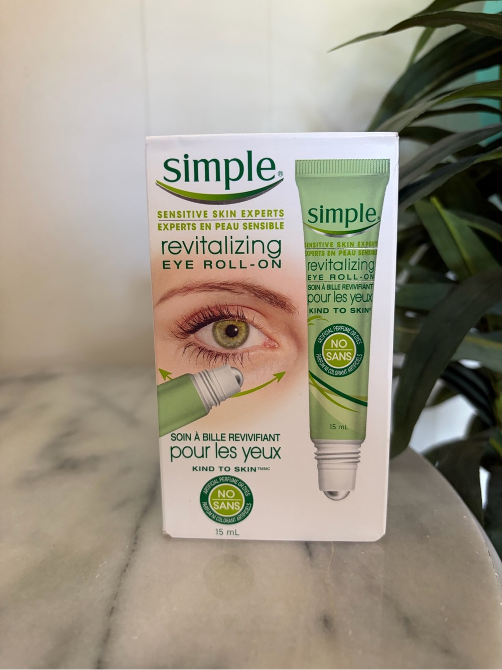 Simple Revitalizing Eye Roll On Serum new in box size 15ml